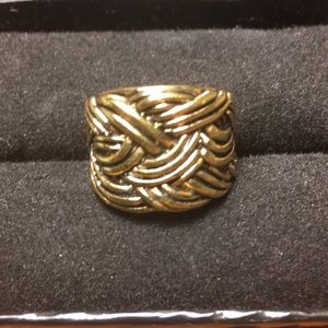 Lia Sophia knotted ring